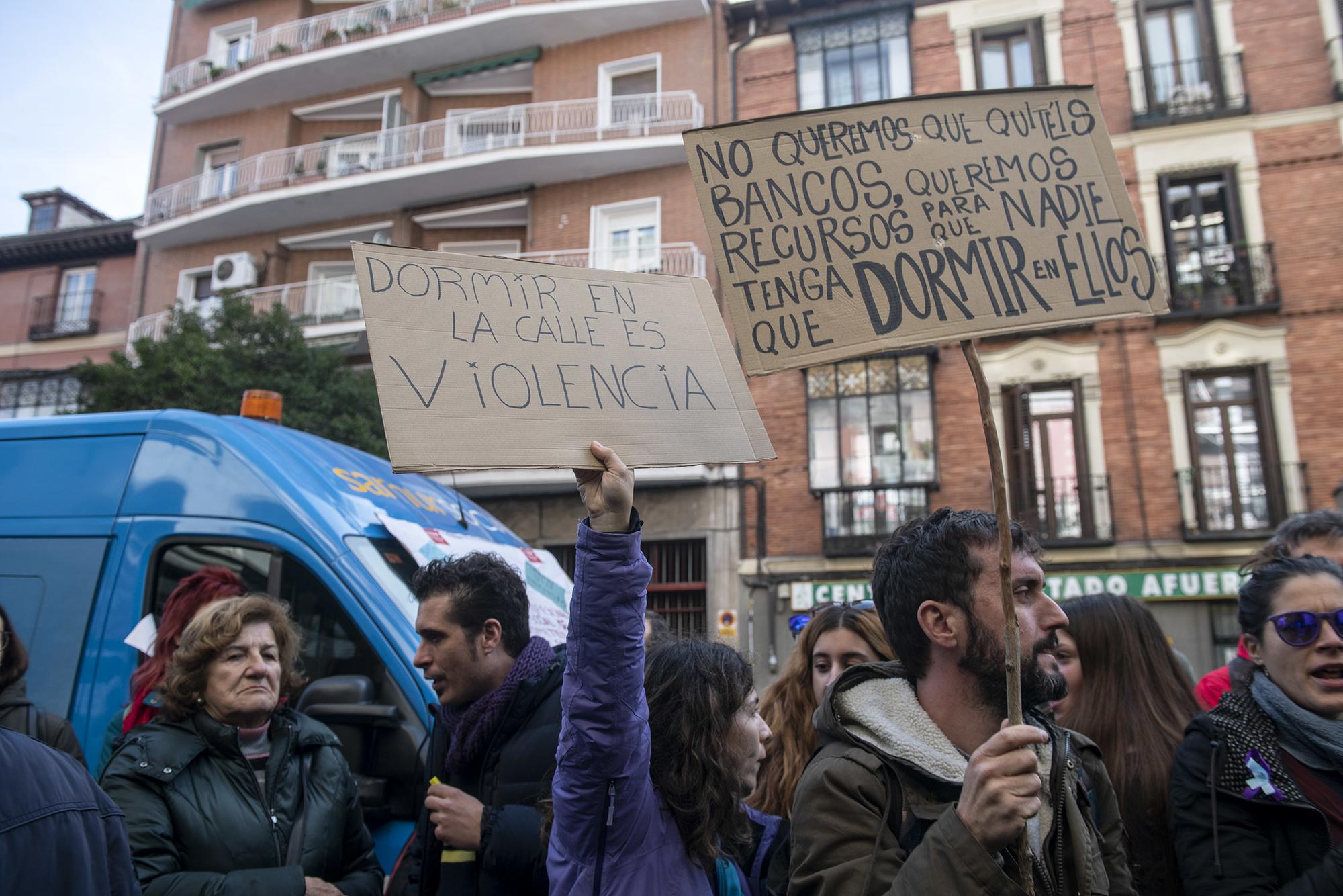 Concentracion frente a Samur Social - 1